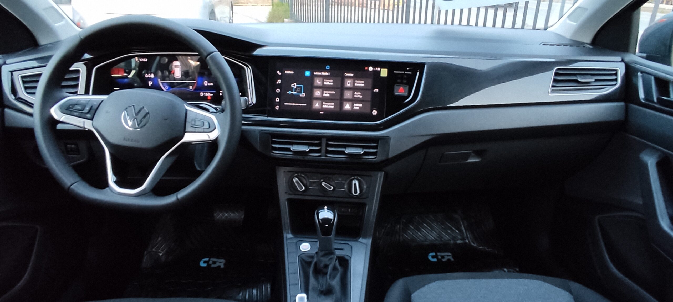 Volkswagen – POLO 1.0 TSI Comfort AUT – 2025