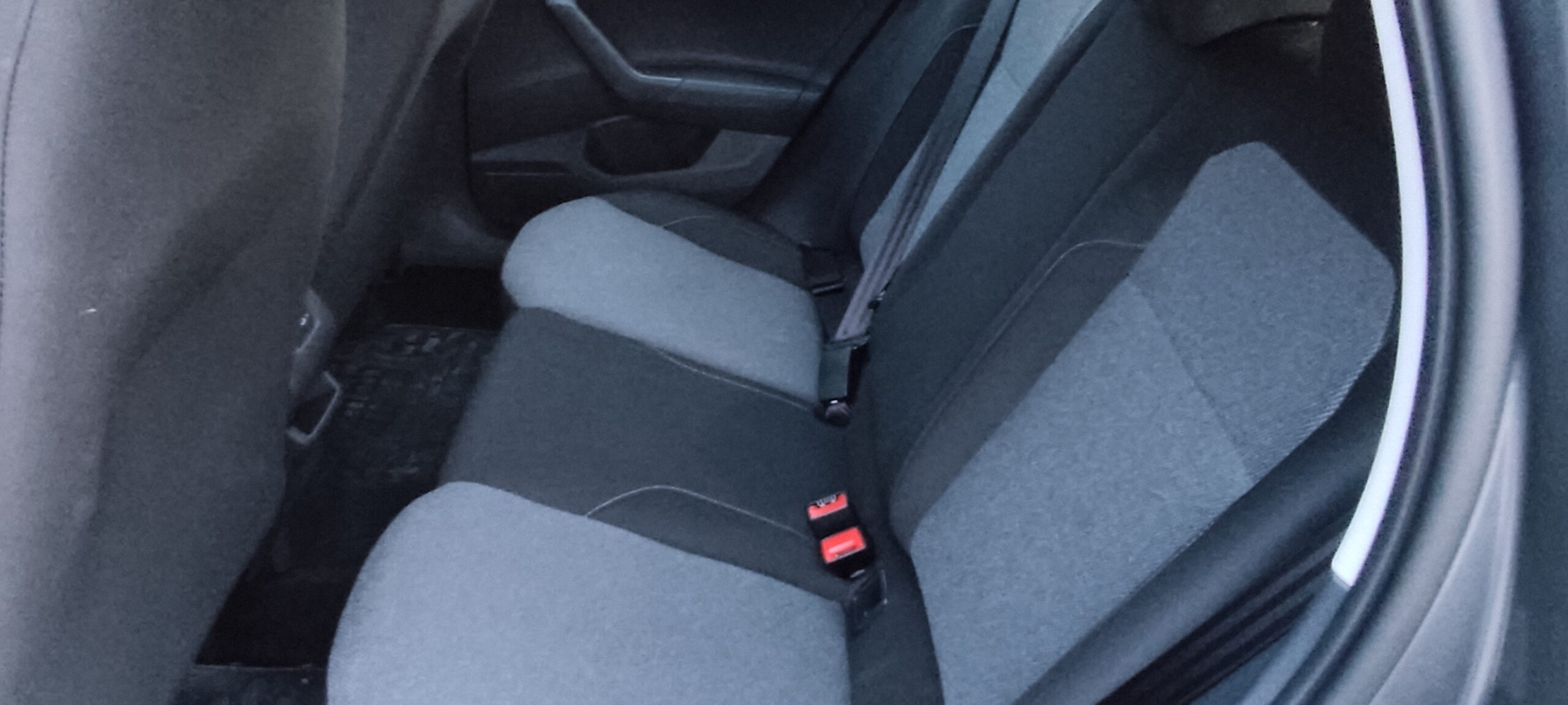 Volkswagen – POLO 1.0 TSI Comfort AUT – 2025